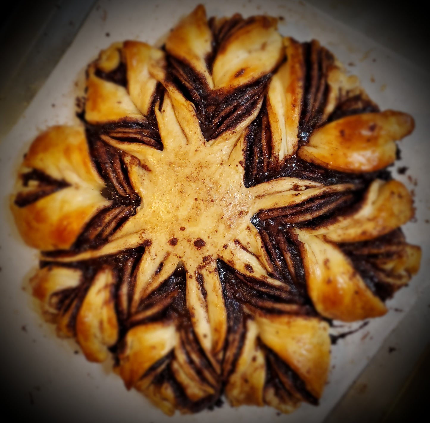 Star-shaped Brioche